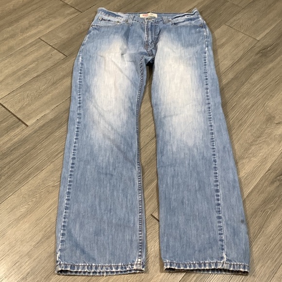 Levi’s 514 slim Strsight Distressed Lightweight Light Wash Jeans size 33x32 - Picture 7 of 13